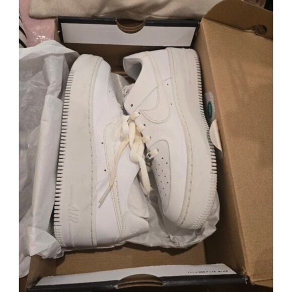 Nike Air Force 1 Sage Low in White – EUC in Box Size 8 - Picture 8 of 8